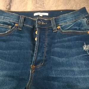 STS Blue women’s skinny ankle jeans. Excellent condition! Size 28